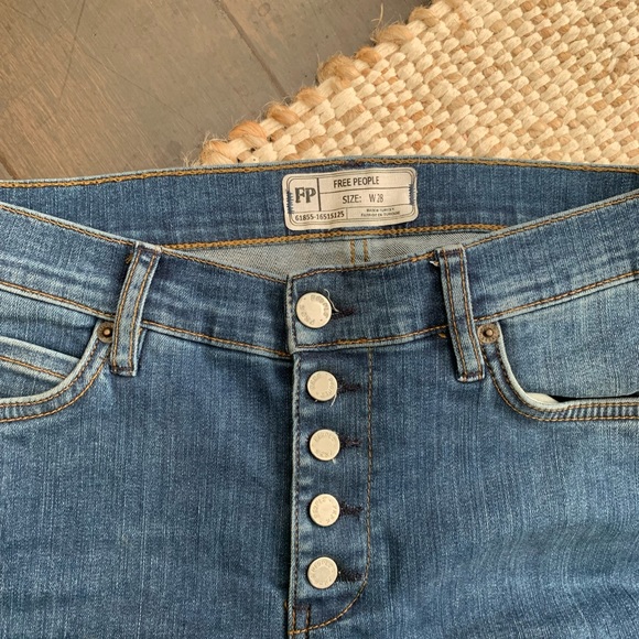 Free People Reagan Skinny Jeans, Size 28. - Picture 5 of 6